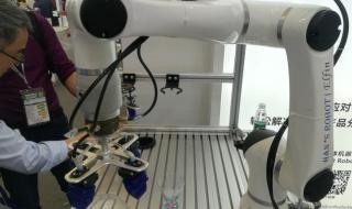 自动化机器人展