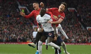 利物浦对阵曼联时调整